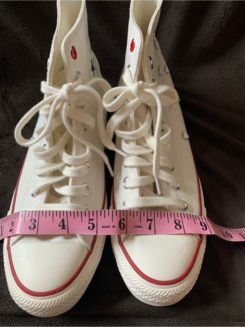 CONVERSE Chuck Taylor all star Valentine’s Day white high tops in size 9 NWT - Picture 9 of 10